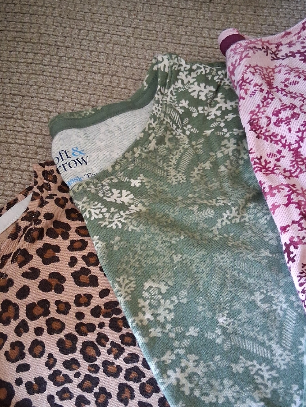 T Shirt Set - Picture 3 of 4